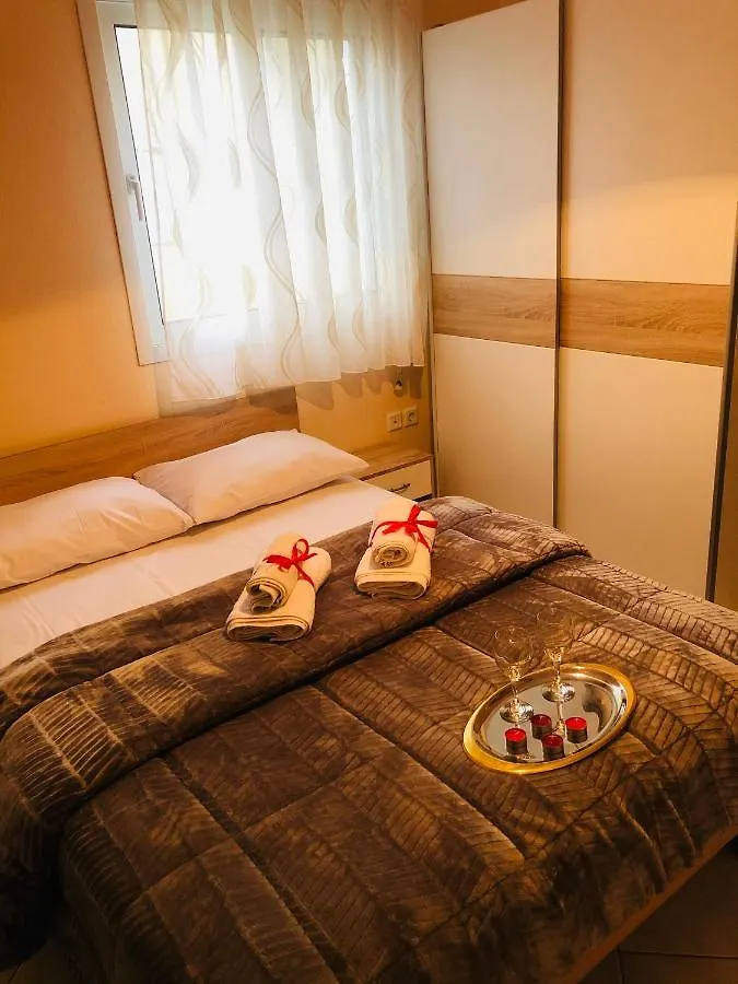 Mina Apartments Nea Kallikrateia 0*,  Grecia